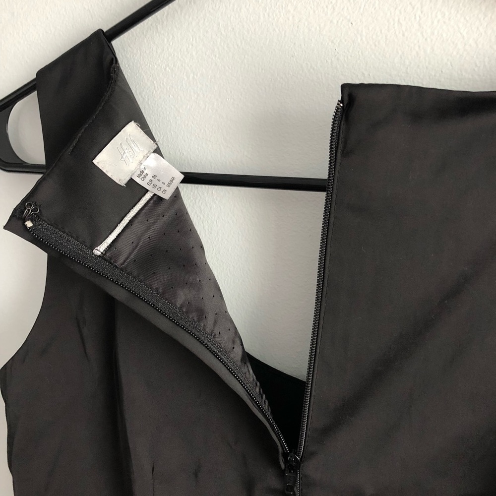 H&M Cocktail Pencil Dress Black and Silver - Picture 8 of 8